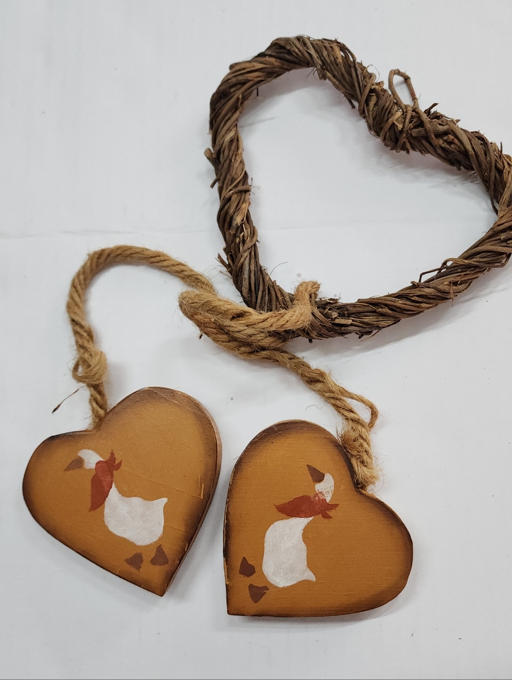 Vintage Country Goose Wood Heart Hand Painted Farmhouse Hanging Wall Decor